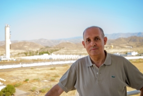 "Este proyecto se complementa con energía fotovoltaica durante el día" "Este proyecto se complementa con energía fotovoltaica durante el día"