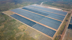 AIKO equipa la primera planta solar con almacenamiento de África para suministrar energía renovable a una mina de cobre