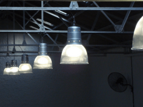 Sin eólica, cada consumidor industrial hubiera pagado 19.000 € más de luz en 2016