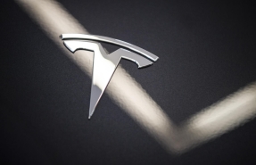 Tesla cierra curso con un recorte del beneficio neto del 46%