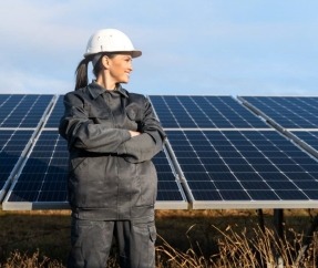  Las renovables dan empleo a dos de cada diez mujeres 