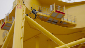 Navantia vuela drones para inspeccionar estructuras eólicas marinas