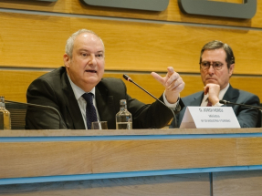 Hereu defiende el plan PERTE VEC como motor de la transformación del sector de baterías en España Hereu defiende el plan PERTE VEC como motor de la transformación del sector de baterías en España