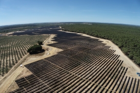 RES se alía con Matrix Renewables para operar más de 300 MW solares en España