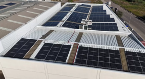 El autoconsumo colectivo permitirá a 72 familias vulnerables valencianas ahorrar un 80% en su factura energética