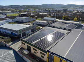 Lucena ultima tres comunidades solares a las que se han adherido treinta empresas del municipio