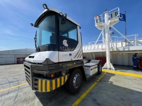 Hydrogen Terminal Tractor of the H2PORTS Project Arrives at Port of Valencia