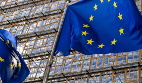 Bruselas reabre el debate sobre el mercado eléctrico