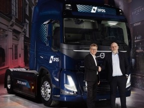 Cien camiones eléctricos Volvo convencen a la mayor empresa de transporte del norte de Europa