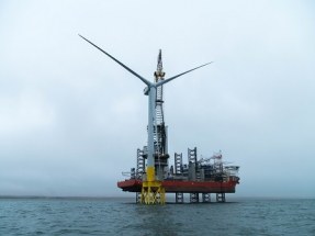 Powerful Single Wind Turbine Installed in Aberdeen Bay