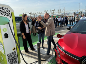 Un centro comercial de la provincia de Barcelona inaugura su estación de recarga con 55 puntos de carga