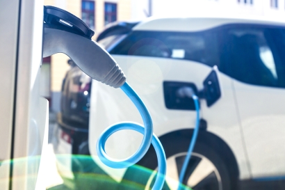 ev.energy expands into public charging with new app