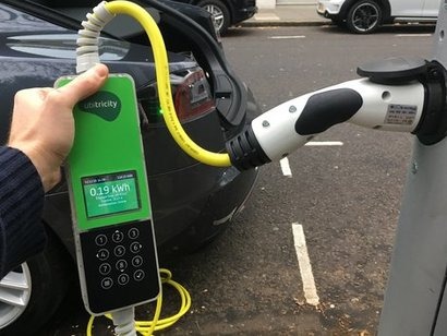 London borough trials conversion of street lamps into EV chargers