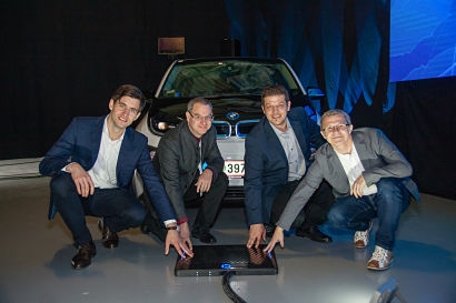 lab10 Collective and partners demonstrate world’s first fully automated electric vehicle charging and blockchain based payment system