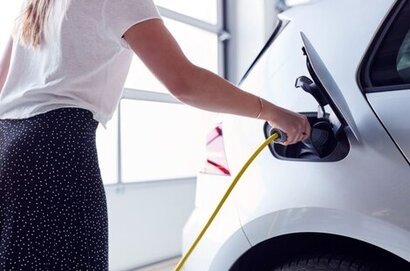 UK EV charging solutions join forces to provide single access to base and route charging