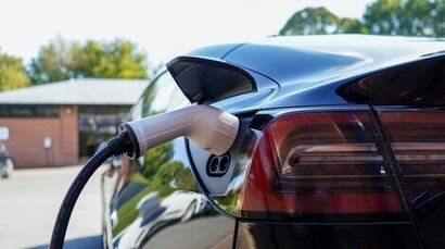 Motor Ombudsman poll shows rising prices at the pumps is fuelling a shift to electric vehicles