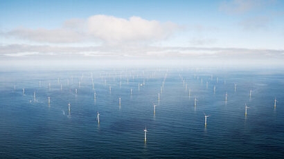 Hitachi Energy wins order to connect offshore wind farms to UK power grid