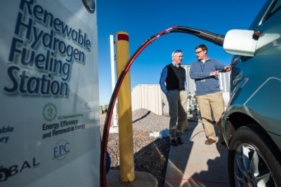 HyperSolar produces key component for low-cost renewable hydrogen