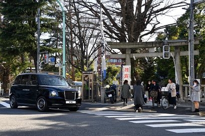 Iconic Electric London Taxi is now on sale in Japan