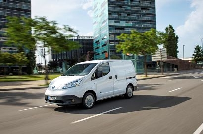 Nissan e-NV200 sales soar as UK small businesses electrify their van fleets