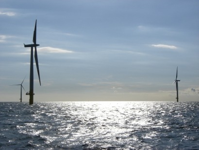 DONG Energy installs first turbine in West of Duddon Sands offshore wind farm