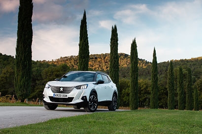 Peugeot boosts new plug-in car grant by £500 in response to UK Government reduction