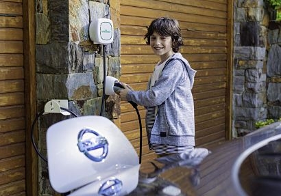 Wallbox introduces new and improved pulsar and commander EV chargers