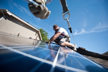 Gov. Hochul announces New York to receive nearly $250M for solar projects for low income residents