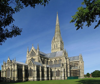 More than 5,500 British churches to convert to renewable energy