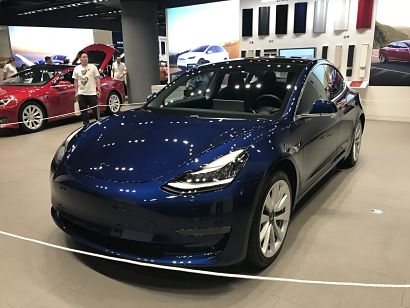 Tesla 3 overtakes Audi E-Tron and Jaguar I-Pace in the UK in just one week