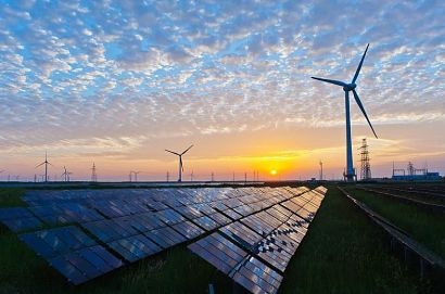 Renewables providing 2,500 MW of new US electrical generating capacity per month 