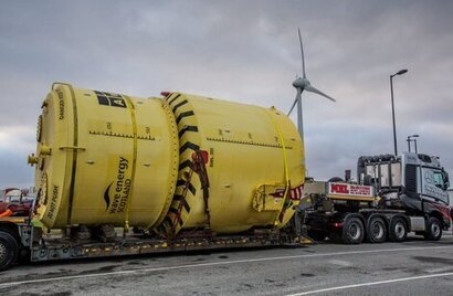 AWS wave energy converter arrives in Orkney for EMEC demo