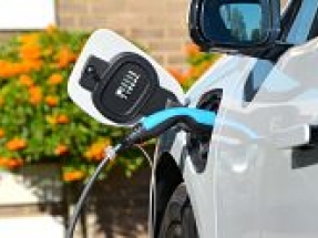 Almost 100,000 pure electric vehicles to hit UK roads in 2020