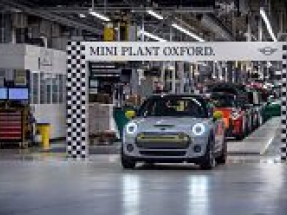 Mini Plant Oxford hits 11,000 Mini Electric milestone