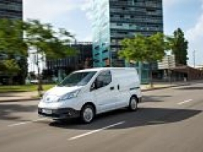 Nissan e-NV200 sales soar as UK small businesses electrify their van fleets