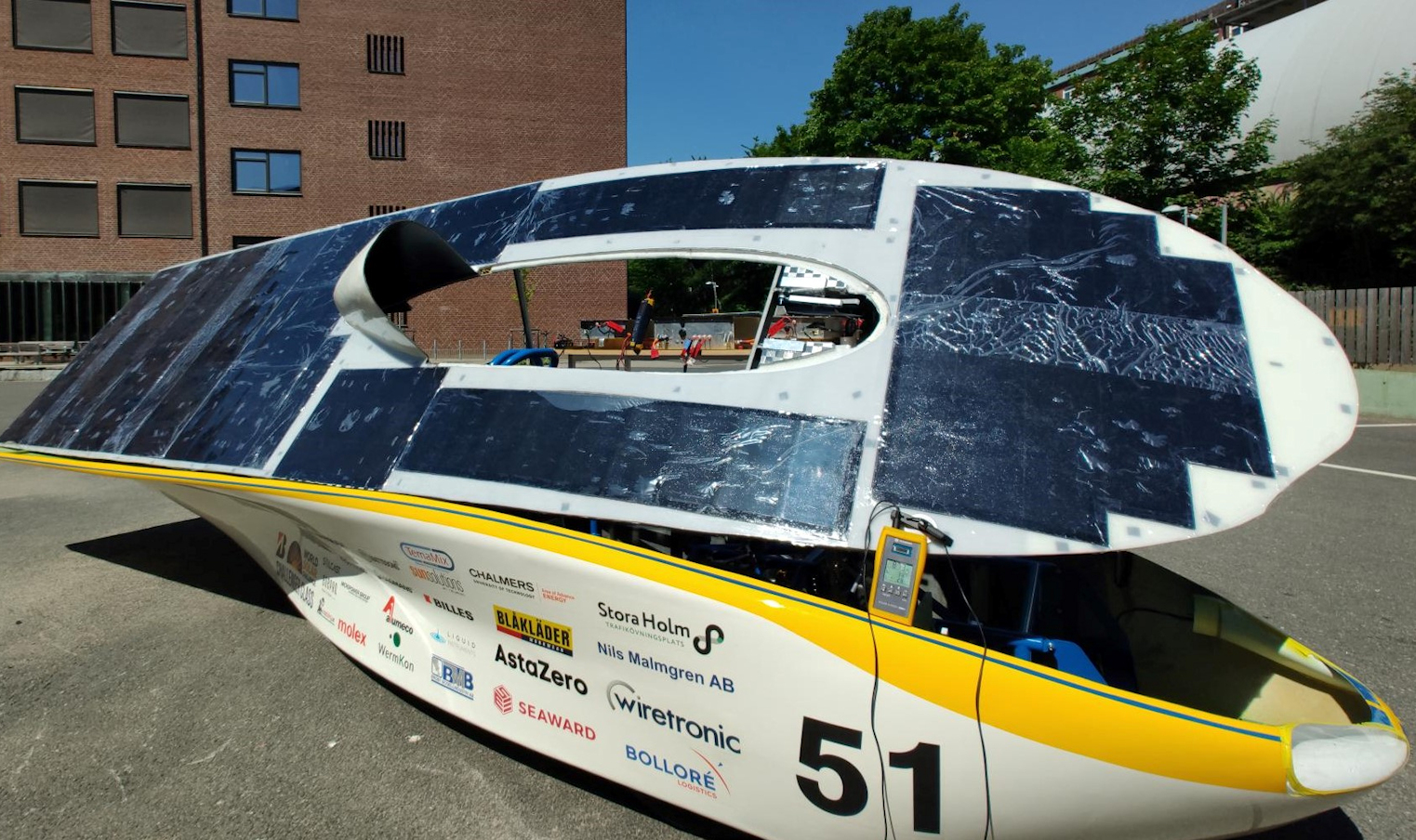 Solar Cell Race Car Sponsorship Sees Seaward Power Ahead 