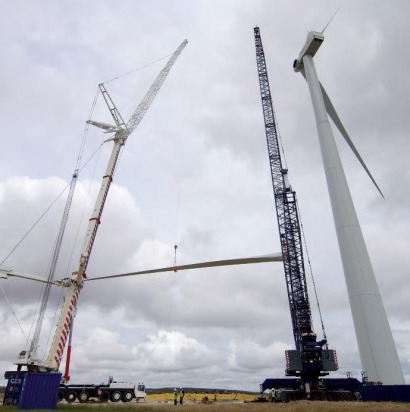 Gamesa erects its first 4.5-MW turbine in Malaga