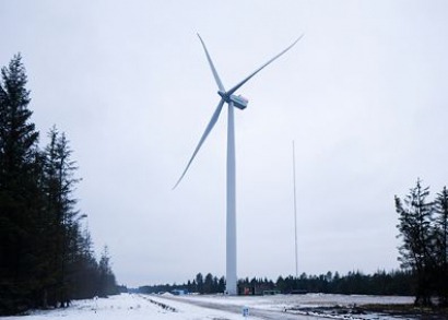 Siemens installs 4 MW turbine prototype in Denmark