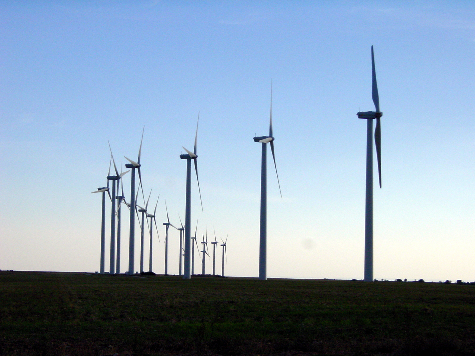 EU wind market grows, but slowed by flagging onshore segment