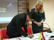 Acuerdo con Holanda para desalinizar agua con eólica