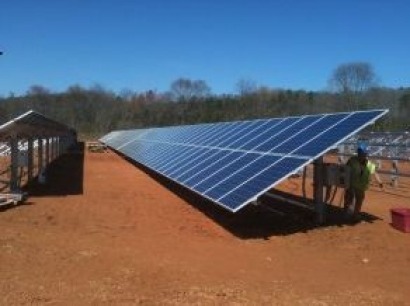 Solar power headed to Paradise -- Paradise Park, Jamaica, that is