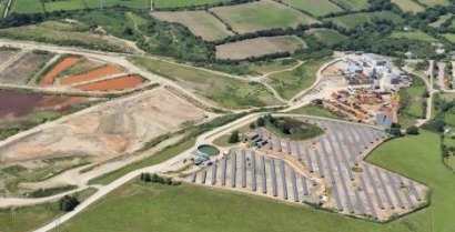 Largest solar farm in the UK connected to grid