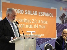 Arias Cañete: “ha terminado la era de los combustibles fósiles, estamos en la era de las energías renovables”
