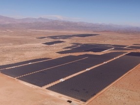 Acciona anuncia la construcción de dos plantas fotovoltaicas y dos eólicas, por un total de casi 400 MW