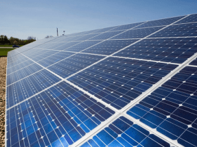 Financiación por más de 13 millones de dólares para tres plantas fotovoltaicas