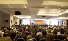 Los partidos políticos se comprometen a eliminar el “impuesto al sol” Los partidos políticos se comprometen a eliminar el “impuesto al sol”