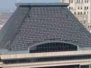 Mage Solar installs photovoltaic modules on a Manhattan skyscraper