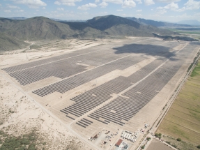 Dos proyectos fotovoltaicos que suman 144 MW obtienen una financiación por 86 millones de dólares