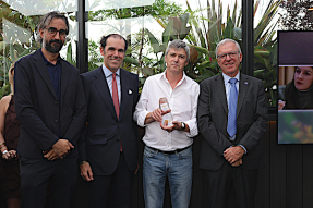 UNEF premia a la revista Energías Renovables por 25 años de compromiso con el sector fotovoltaico