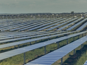 Los parques fotovoltaicos El Naranjal y Del Litoral reciben una financiación de casi 115 millones de dólares